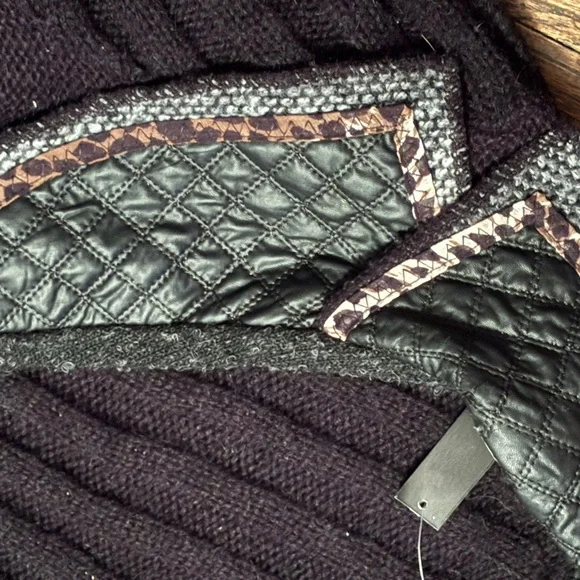 Sioni Black and Gray Quilted Cardigan - Picture 2 of 10